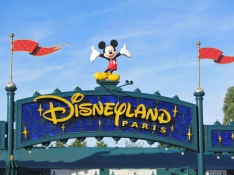 August 2015 Paris Disneyland Mickey Sign